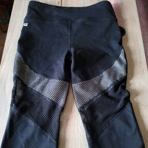Fabletics Capris athletic pants black with mesh Activewear exercise gym workout